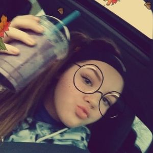 Meet your Posher, Violet